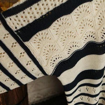 Beige Loose Stripe Sweater Tyr83002r
