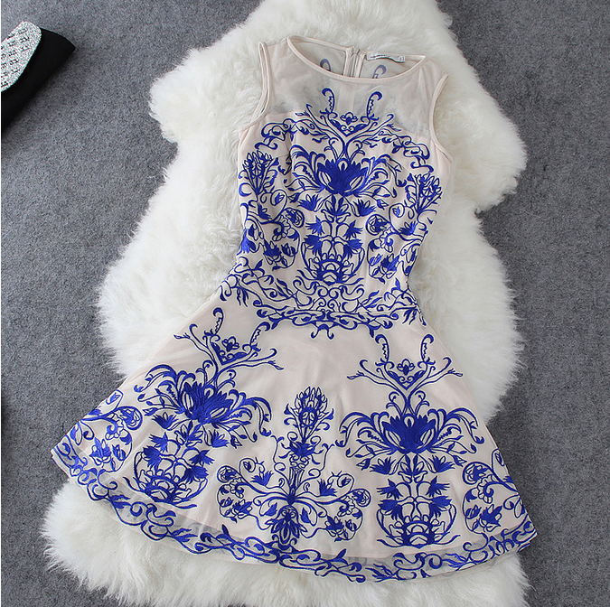 The 2015 Blue And Nude Porcelain Sleeveless Dress Lace Embroidery Tuy03